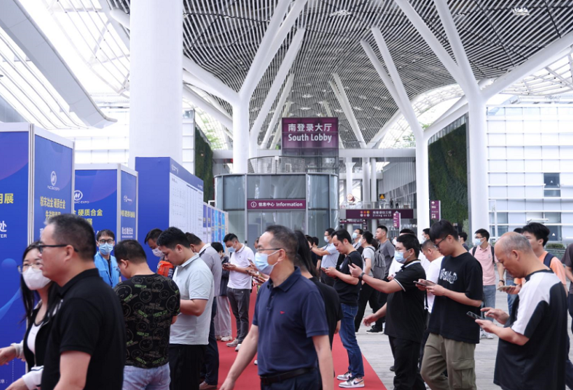 2027年深圳国际粉末冶金及硬质合金展览会PMCC EXPO展馆现场，专业观众参观实况