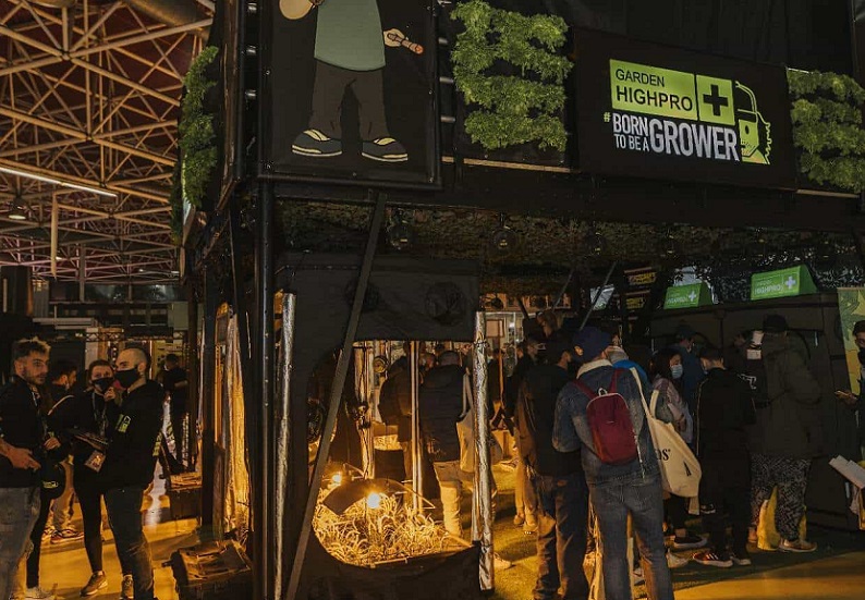 2027年西班牙大麻展览会SPANNABIS展馆现场，专业观众参观实况