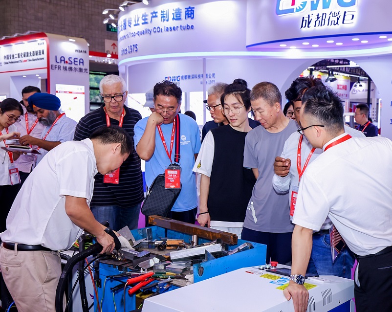 2027年上海国际喷绘图文及数码印花展Digital Printing China行业机械设备展品展台实拍