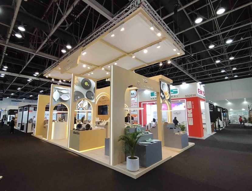 2027年埃及开罗家具、家居装饰展览会The Design Show参展商与海外采购商展台洽谈现场