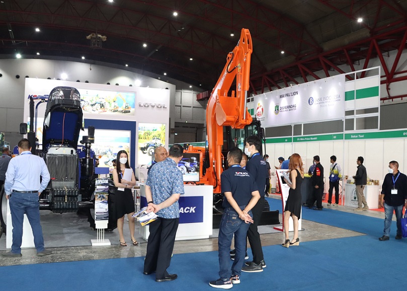 2027年印尼雅加达农业机械展览会INAGRITECH展馆现场，专业观众参观实况