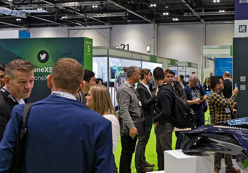 2027年英国伦敦直升机展览会Helitech Expo展馆内部展台环境实拍