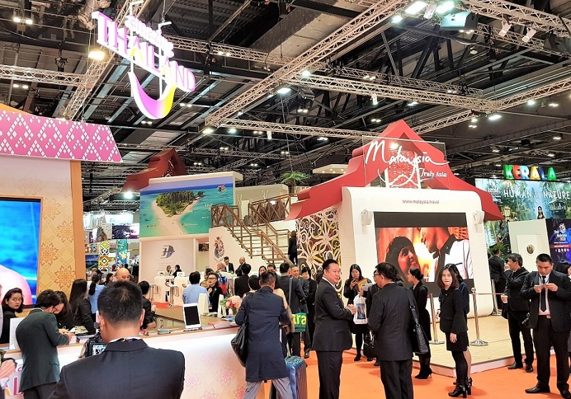 2026年英国伦敦世界旅游展览会WTMWorld Travel Market London参展商与海外采购商展台洽谈现场