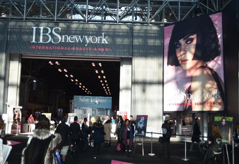 2027年美国纽约美容美发展览会IBS New York 展馆现场,专业观众参观实况
