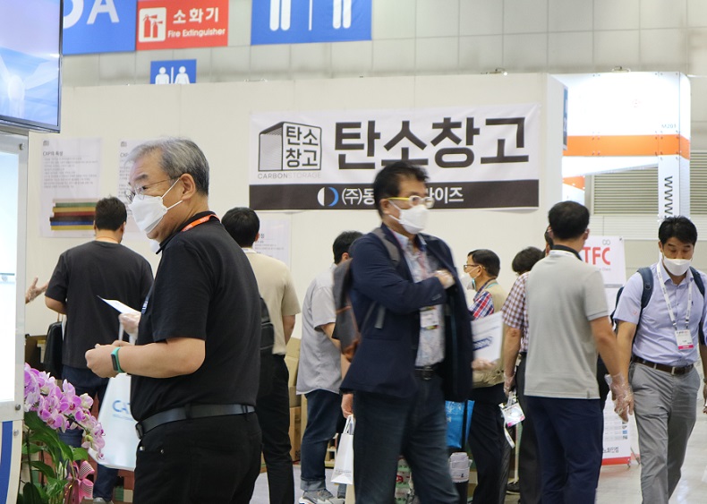 2027年韩国首尔塑料橡胶展览会KOPLASKOPLAS展会现场产品演示与行业交流活动