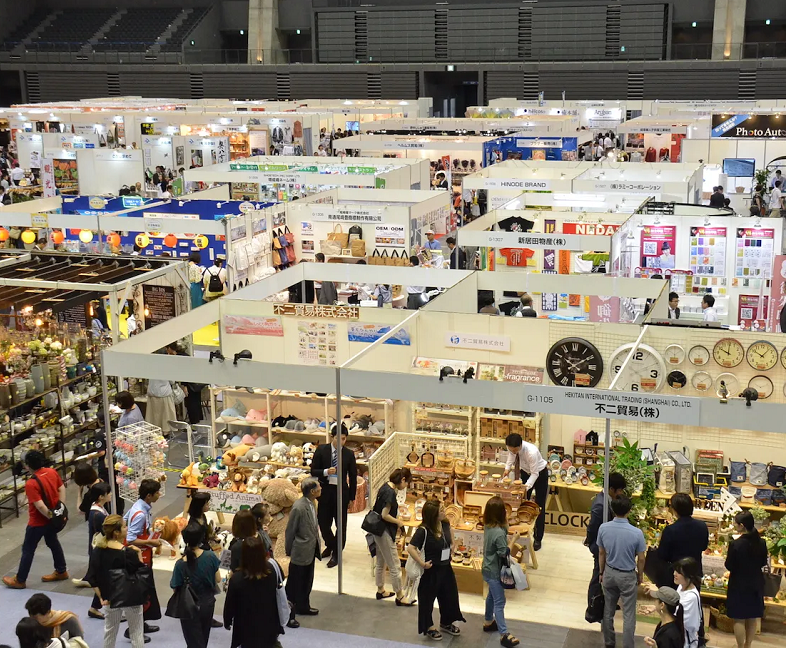 2027年日本京都礼品展Kyoto International Gift Show参展商与海外采购商展台洽谈现场