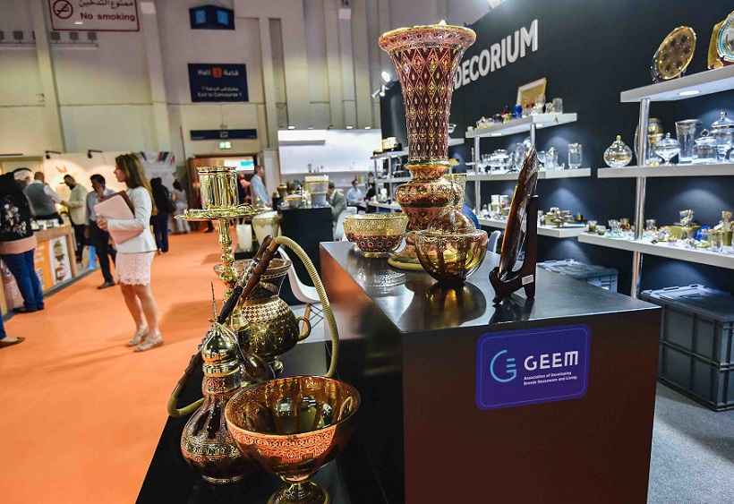 2027年中东迪拜礼品及消费品展览会Gifts Lifestyle Middle East参展商与海外采购商展台洽谈现场