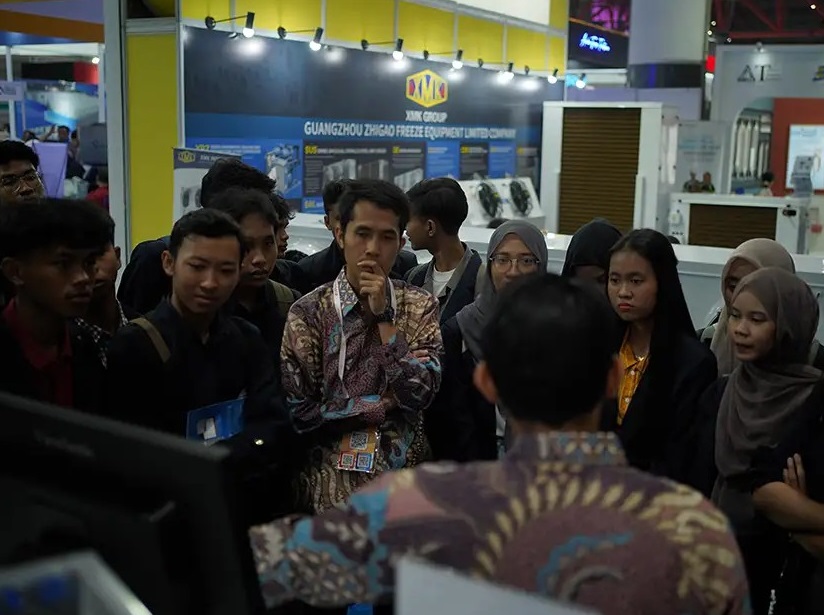 2027年印尼雅加达暖通制冷、空调展览会Refrigeration & HVAC Indonesia展馆现场,专业观众参观实况