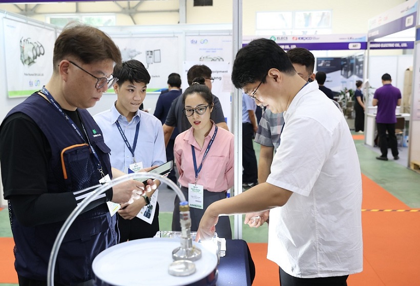 2026年越南电力及能源展览会Electric Energy Show参展商与海外采购商展台洽谈现场