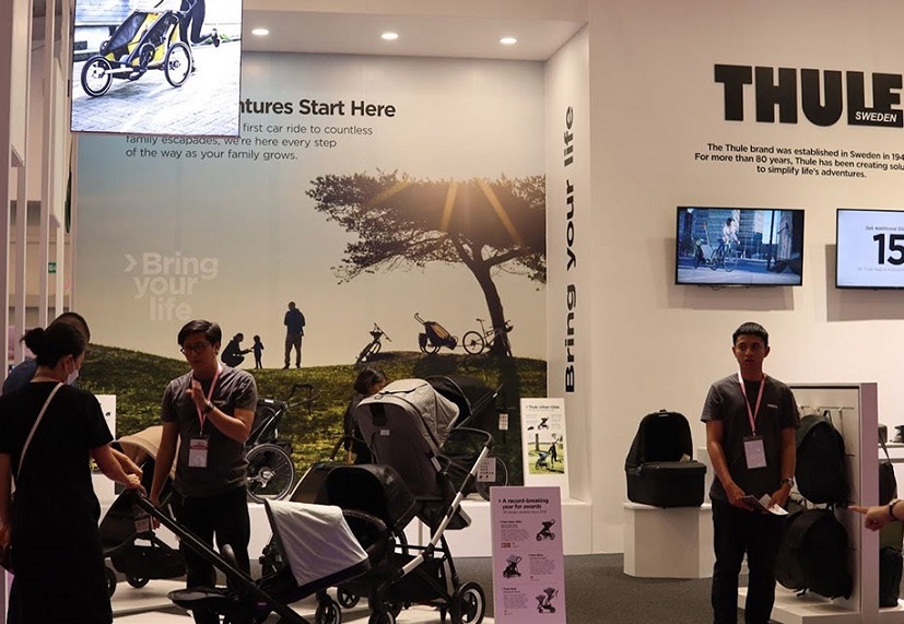 2026年印尼玩具及孕婴童用品展览会FOMBEX Expo参展商与海外采购商展台洽谈现场