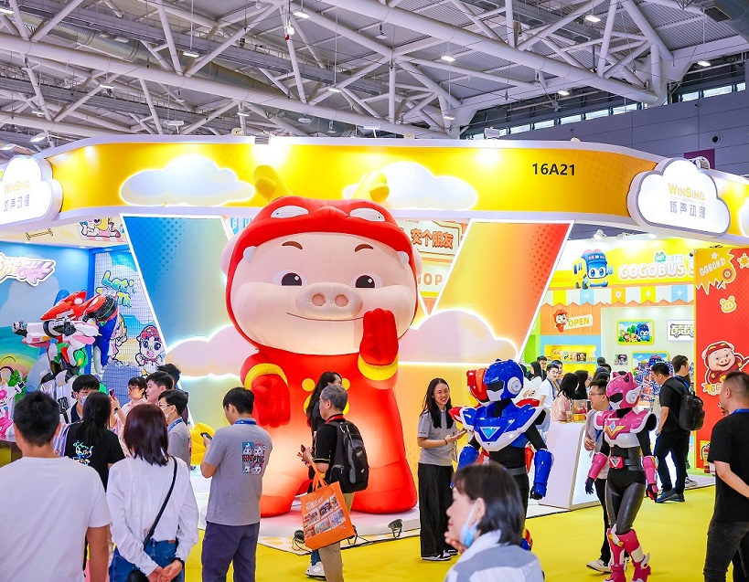 2027年深圳童车展-深圳婴童用品展baby stroller china展馆现场,专业观众参观实况