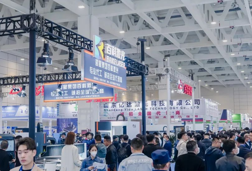 2027年济南国际工业自动化及动力传动展览会IAIE行业机械设备展品展台实拍