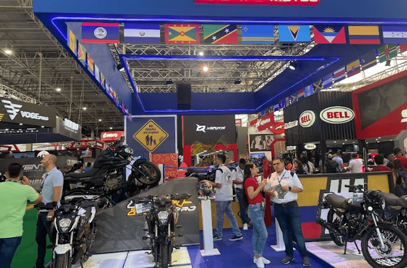 2027年哥伦比亚两轮车、摩托车展览会FERIA 2 RUEDAS展馆现场，专业观众参观实况