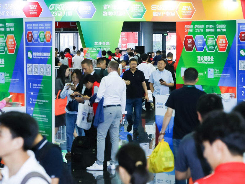 2027年中国全电展-上海全电展EPOWER展馆现场,专业观众参观实况