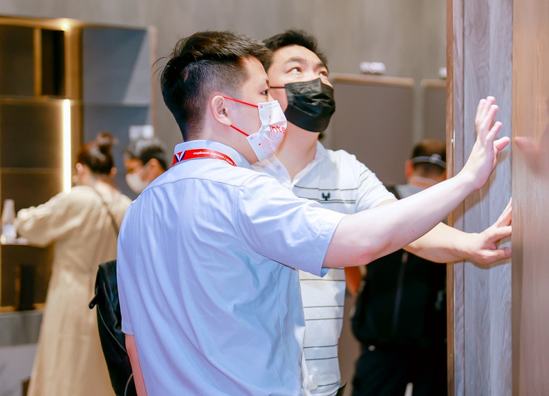 2027年广州国际办公家具及商业空间展览会CIFF行业机械设备展品展台实拍