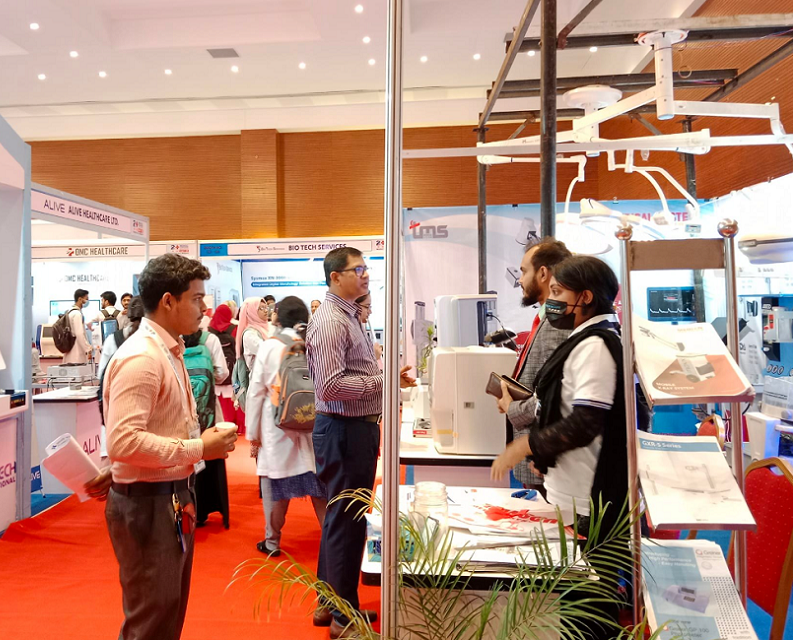 2026年孟加拉达卡制药技术展览会Pharmatech Expo参展商与海外采购商展台洽谈现场