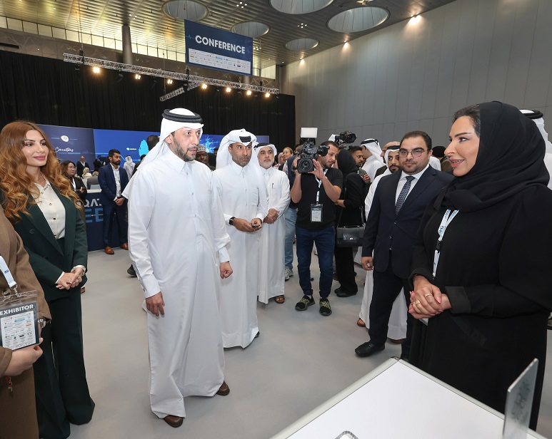2026年卡塔尔医疗器械、牙科展览会Qatar Medicare展馆现场，专业观众参观实况