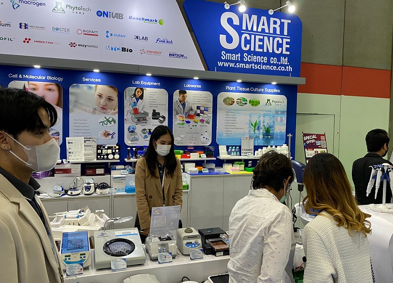 2027年泰国曼谷生物科技展览会Bio Asia Pacific参展商与海外采购商展台洽谈现场
