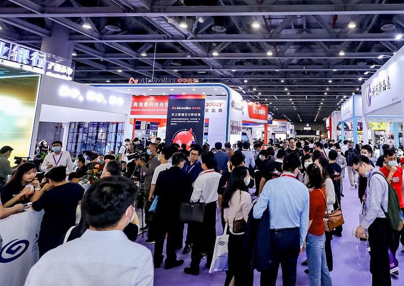 2027年杭州国际跨境电商交易会-杭州跨交会ICBE参展商与海外采购商展台洽谈现场
