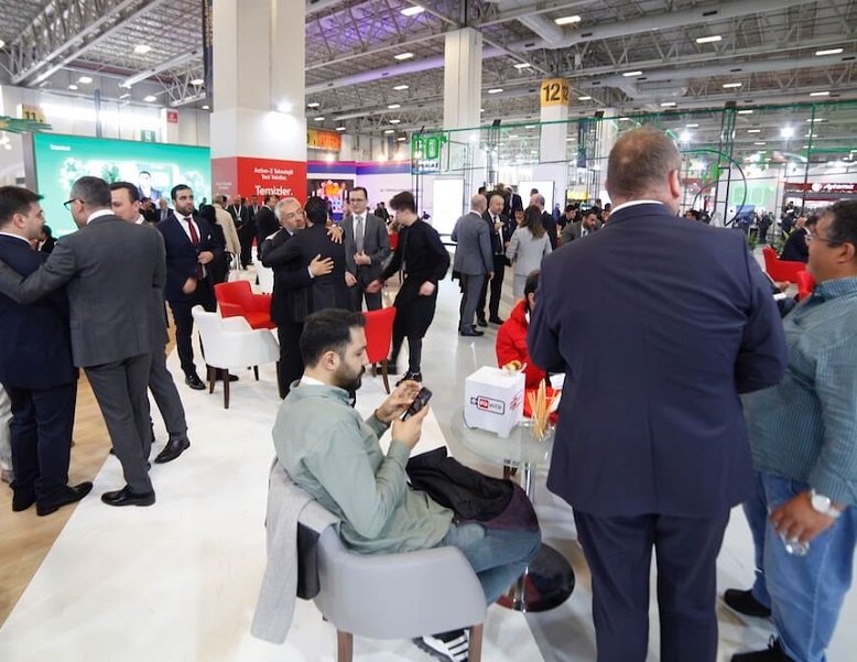 2027年土耳其伊斯坦布尔石油天然气展览会Petroleum Istanbul展馆现场,专业观众参观实况