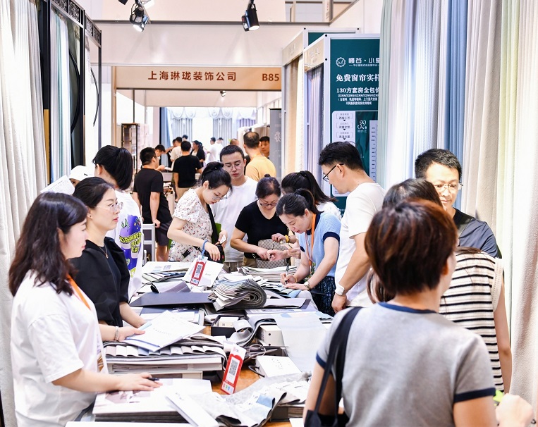 2027年绍兴柯桥中国轻纺城窗帘布艺墙布地毯展Keqiao Curtain Exhibition展会现场产品演示与行业交流活动