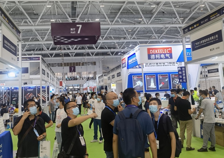 2027年深圳国际3D打印产业展览会3D Printing Shenzhen展馆现场,专业观众参观实况