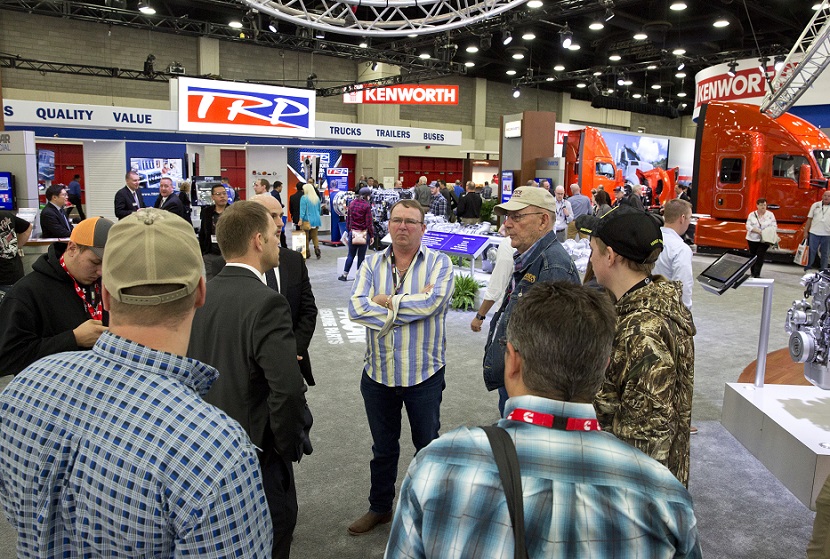 2027年美国路易斯维尔中部卡车展览会MATSMid America Trucking Show行业机械设备展品展台实拍