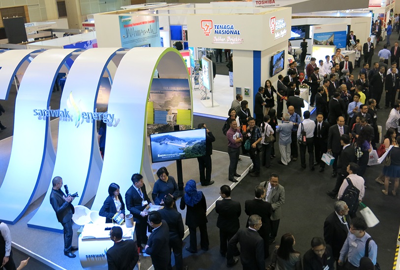 2027年马来西亚电力能源及水处理环保展International Energy Week展会现场产品演示与行业交流活动
