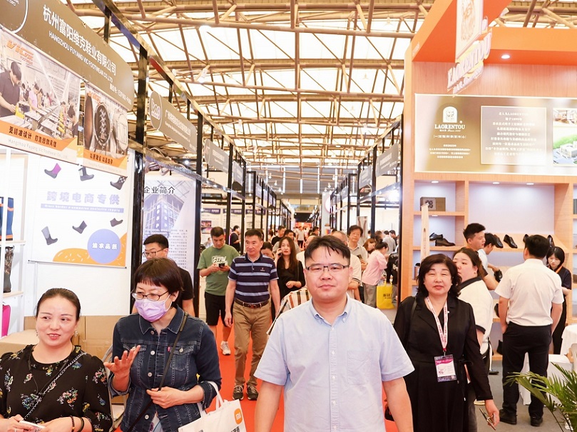 2027年上海鞋博会-上海国际鞋业展SISE展馆内部展台环境实拍