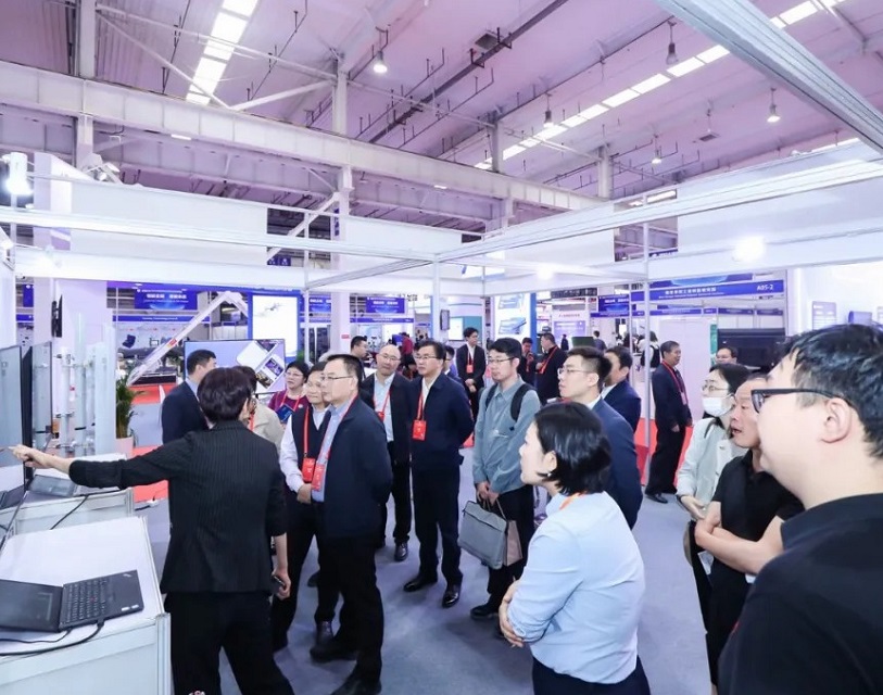 2026年中国北京无人机、无人系统展UAV EXPO CHINA展馆现场，专业观众参观实况