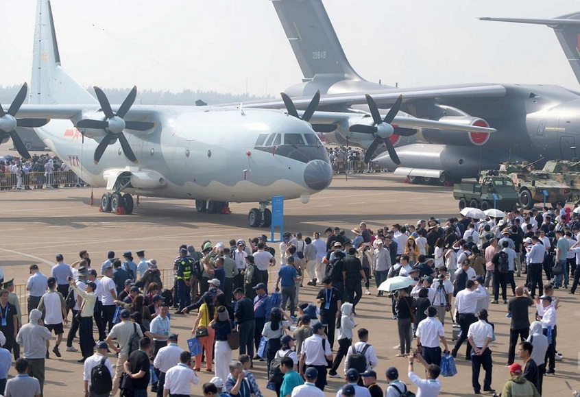 2026年中国国际航空航天博览会-珠海航展AIR SHOW CHINA参展商与海外采购商展台洽谈现场