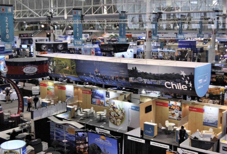 2027年美国波士顿渔业水产海鲜展-北美海鲜展Seafood Expo North America参展商与海外采购商展台洽谈现场