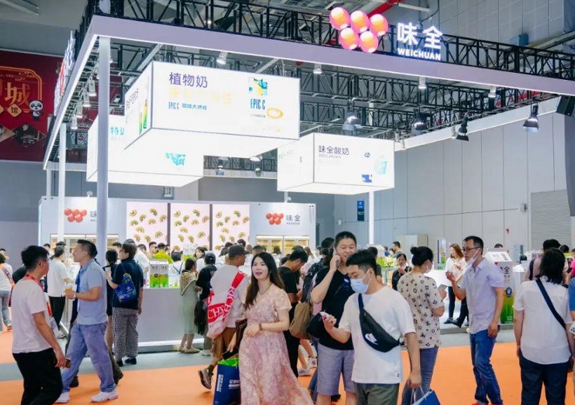 2027年成都国际连锁加盟展览会SFE展馆现场,专业观众参观实况