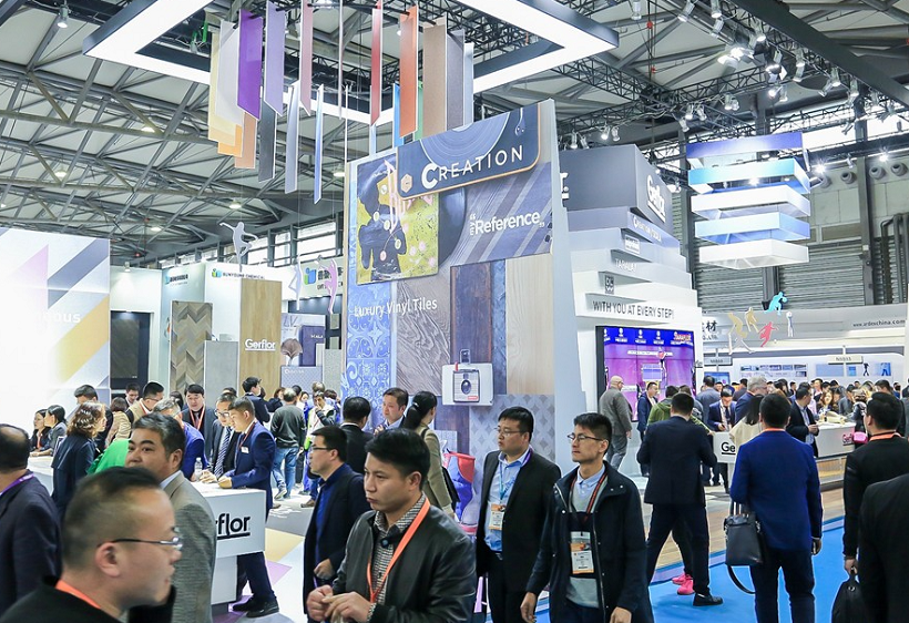 2027年上海建筑纪元峰会CADEX参展商与海外采购商展台洽谈现场