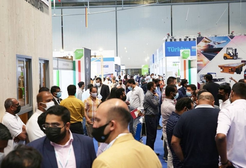 2026年卡塔尔多哈建材展览会Project Qatar参展商与海外采购商展台洽谈现场