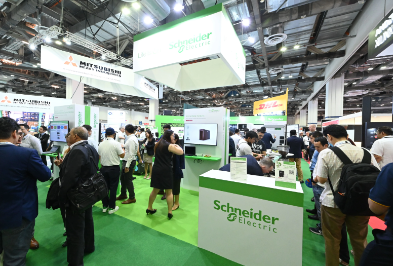 2026年新加坡亚洲云计算展览会CLOUD EXPO ASIA展馆现场，专业观众参观实况