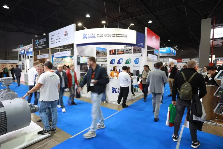 2027年哈萨克斯坦工程机械展览会KAZCOMAKMining Metals参展商与海外采购商展台洽谈现场