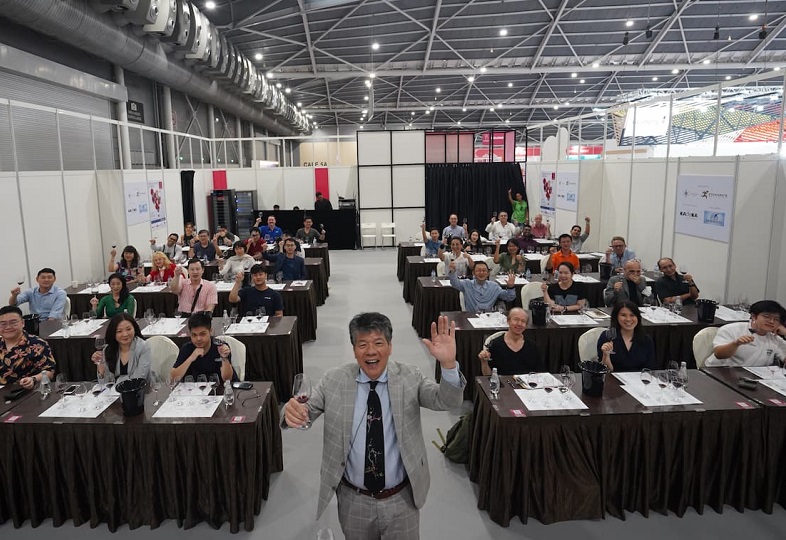2028年新加坡葡萄酒、红酒、烈酒展览会ProWine Singapore展会现场产品演示与行业交流活动