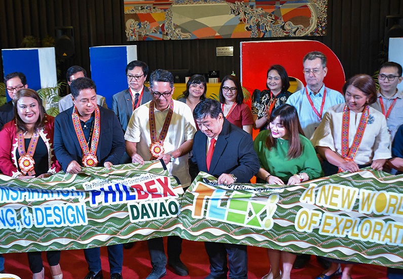 2026年菲律宾马尼拉建材、家居装饰展览会PHILBEX参展商与海外采购商展台洽谈现场