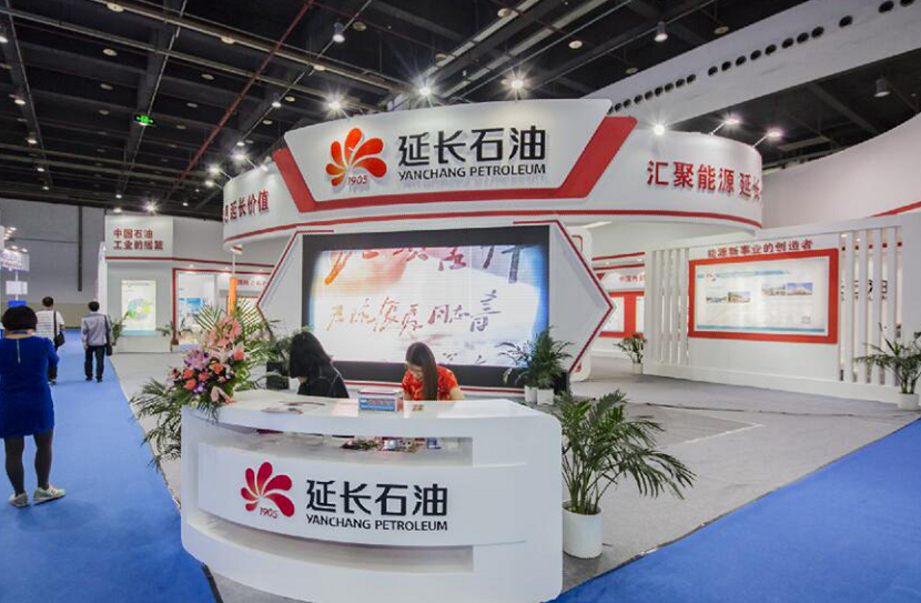 2027年中国(上海)国际橡胶技术展览会RubberTech展馆现场,专业观众参观实况