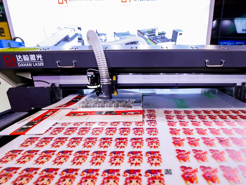 2027年上海国际智慧显示及数字标牌展Digital Signage China展馆现场，专业观众参观实况