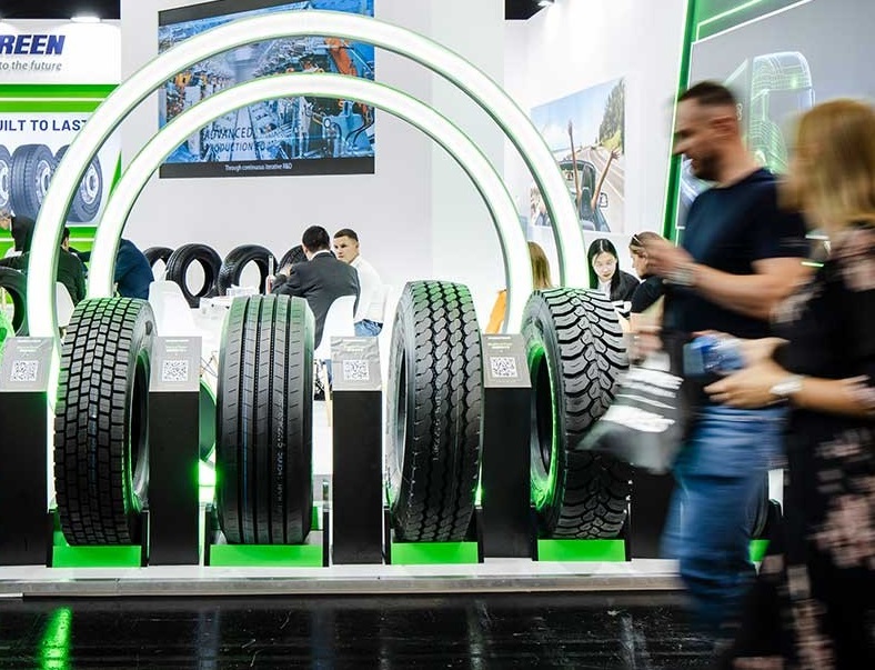 2028年德国科隆轮胎展览会THE TIRE COLOGNE展馆现场，专业观众参观实况