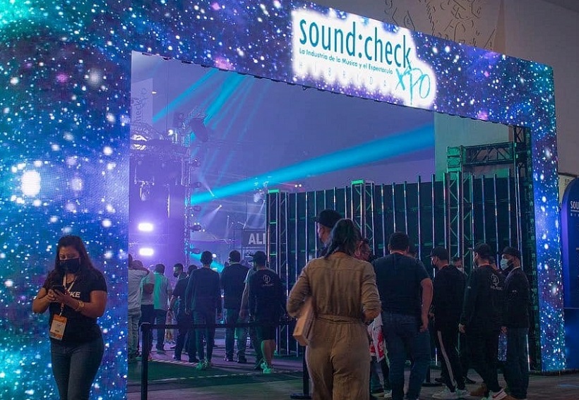 2026年墨西哥舞台灯光及音响展览会Sound Check Expo参展商与海外采购商展台洽谈现场