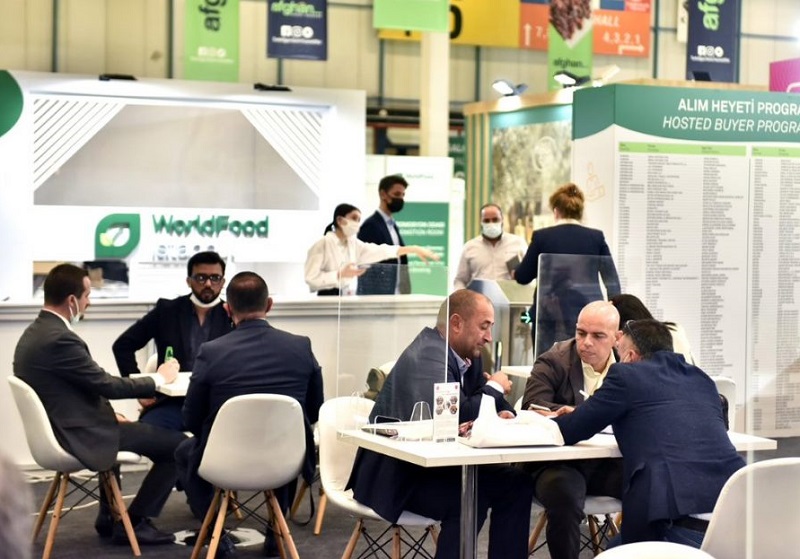 2026年土耳其伊斯坦布尔食品饮料展览会WorldFood Istanbul展馆现场，专业观众参观实况