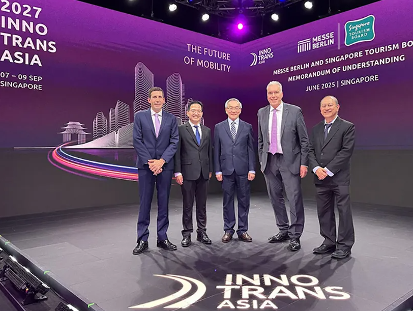 2027年新加坡亚洲轨道交通展览会InnoTrans Asia展馆现场，专业观众参观实况