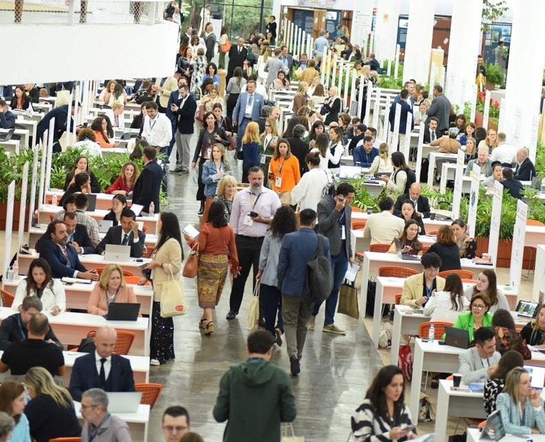 2027年巴西拉美豪华旅游展览会ILTM Latin America展馆现场,专业观众参观实况