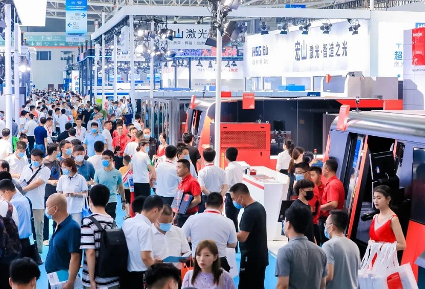 2027年济南国际工业自动化及动力传动展览会IAIE行业机械设备展品展台实拍