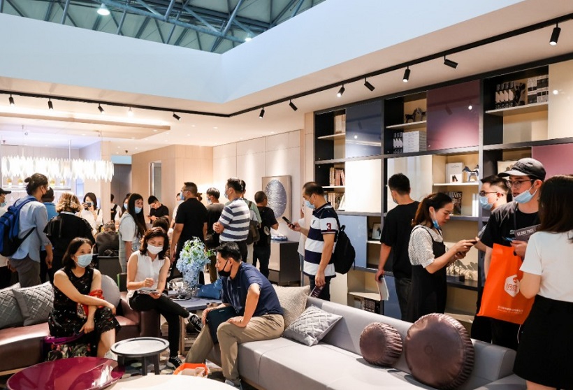 2027年中国国际家具展览会-上海家具展FURNITURE CHINA展馆现场,专业观众参观实况