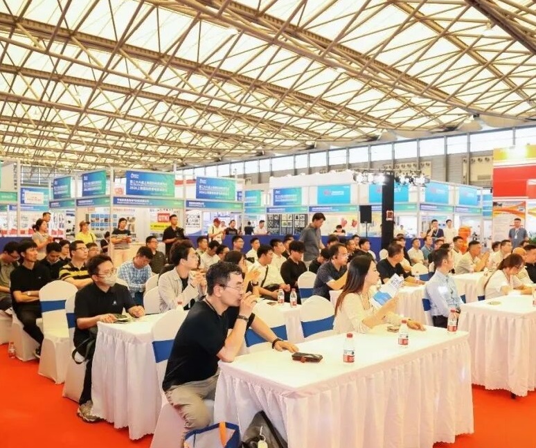 2027年中国上海国际电机博览会MOTOR CHINA参展商与海外采购商展台洽谈现场