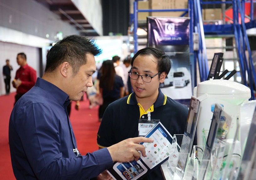 2027年泰国曼谷物流仓储展览会Tilog logistix展馆现场,专业观众参观实况